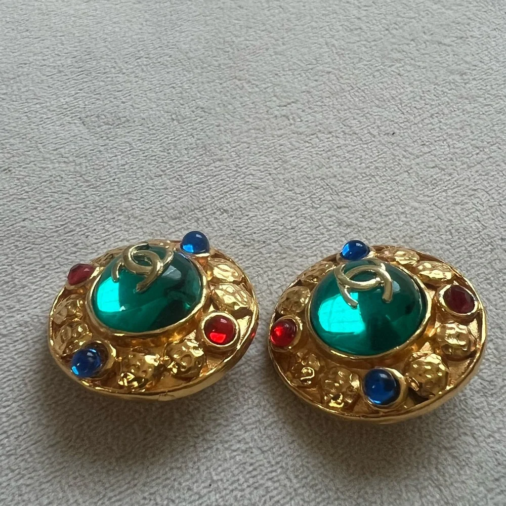 Rare 💎✨Chanel Vintage 24k Gold plated and Multicolor Round Earrings